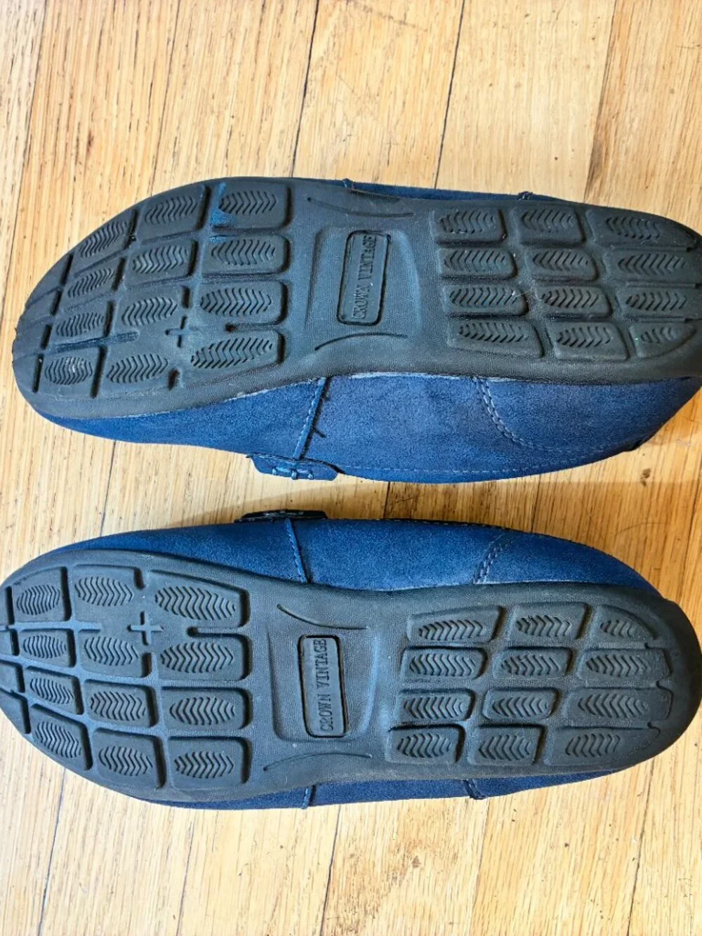 Crown Vintage Navy Blue slip-on shoes